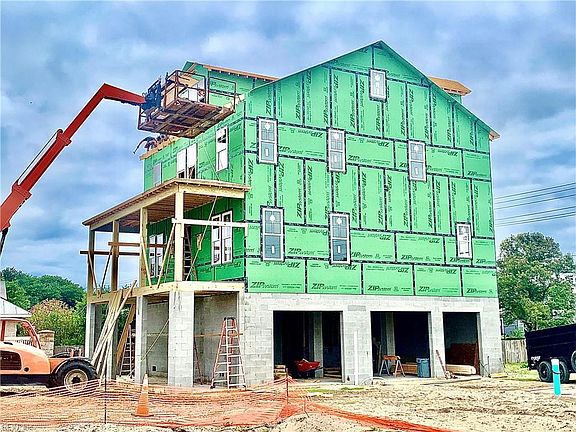 3rd image of 1080 W Ocean View Ave #D