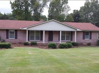 1304 Gwen Mill Dr, Opelika, AL 36801