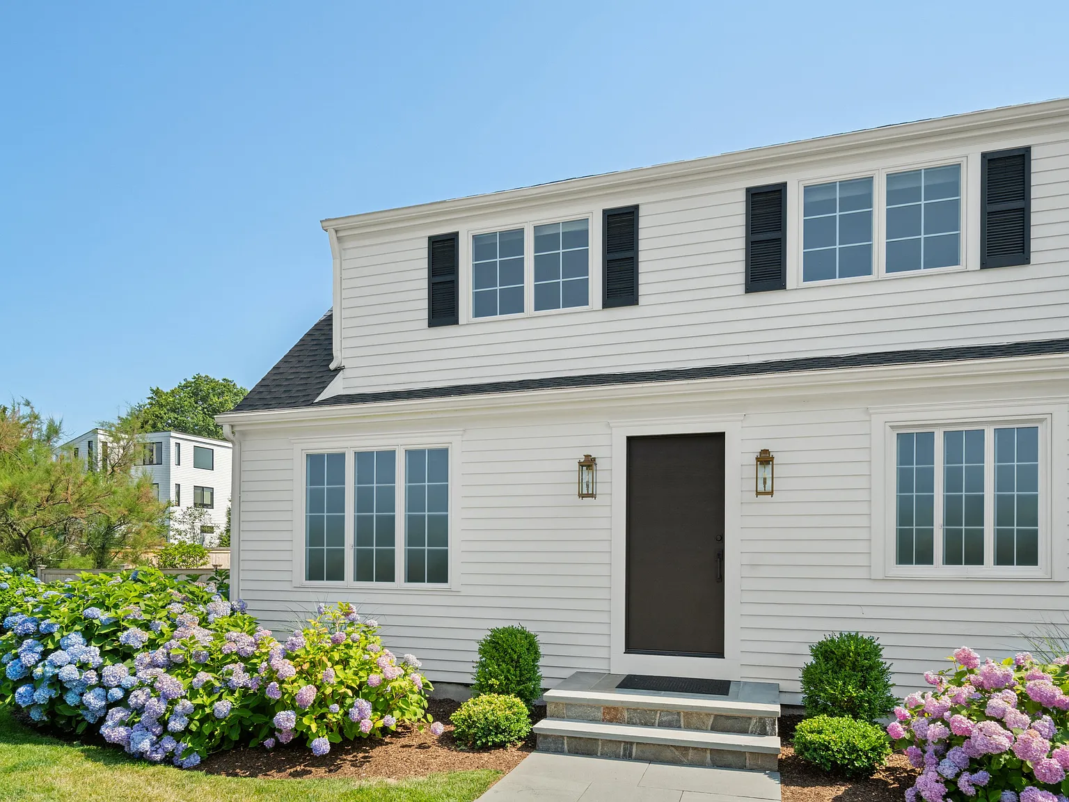 4 bed, 2.5 bath, 2783 sqft, $13,000 — Photo 3
