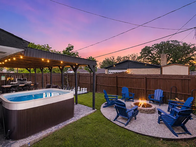 3410 Country Club Dr — Photo 2