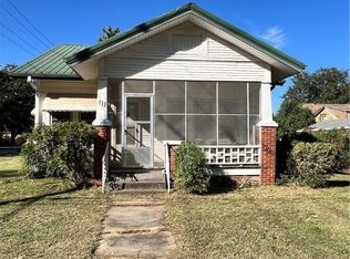 111 W Grober St, Paris, AR 72855