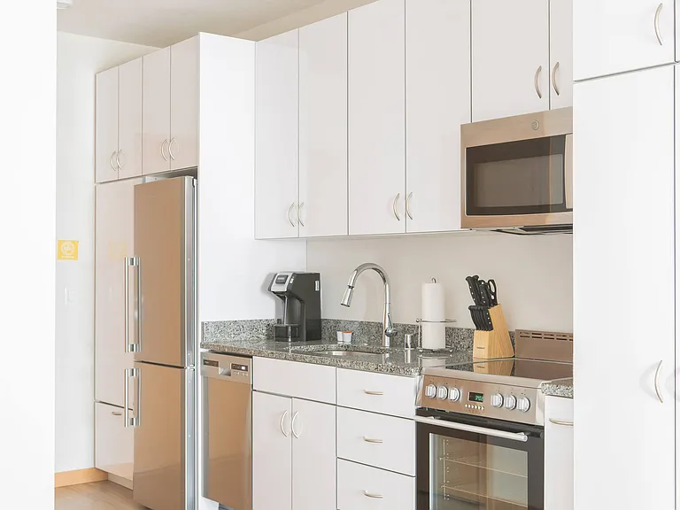 1642 N Water St #618 — Photo 8