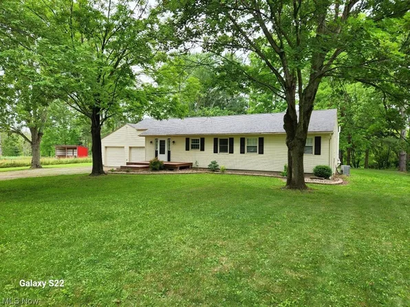 20856 Foster Rd, Wellington, OH 44090