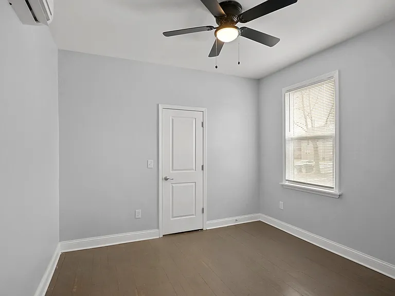 92 W Philadelphia St #LOWER — Photo 13
