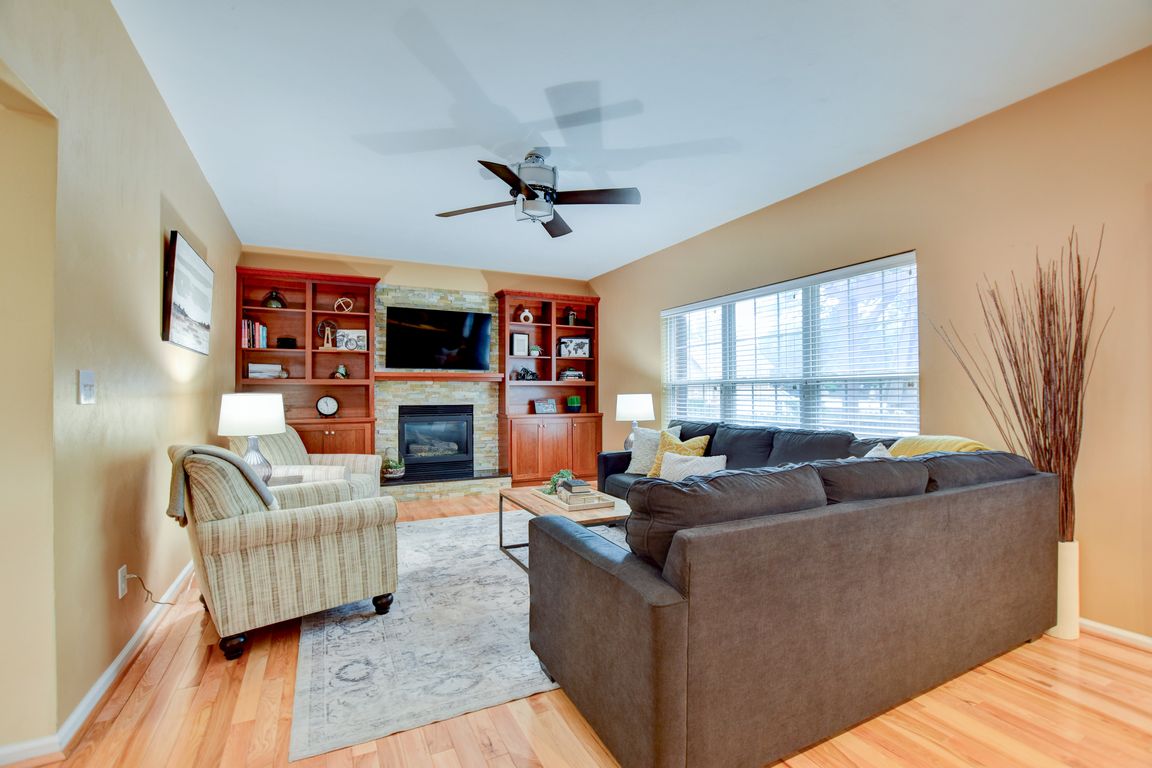 next background image