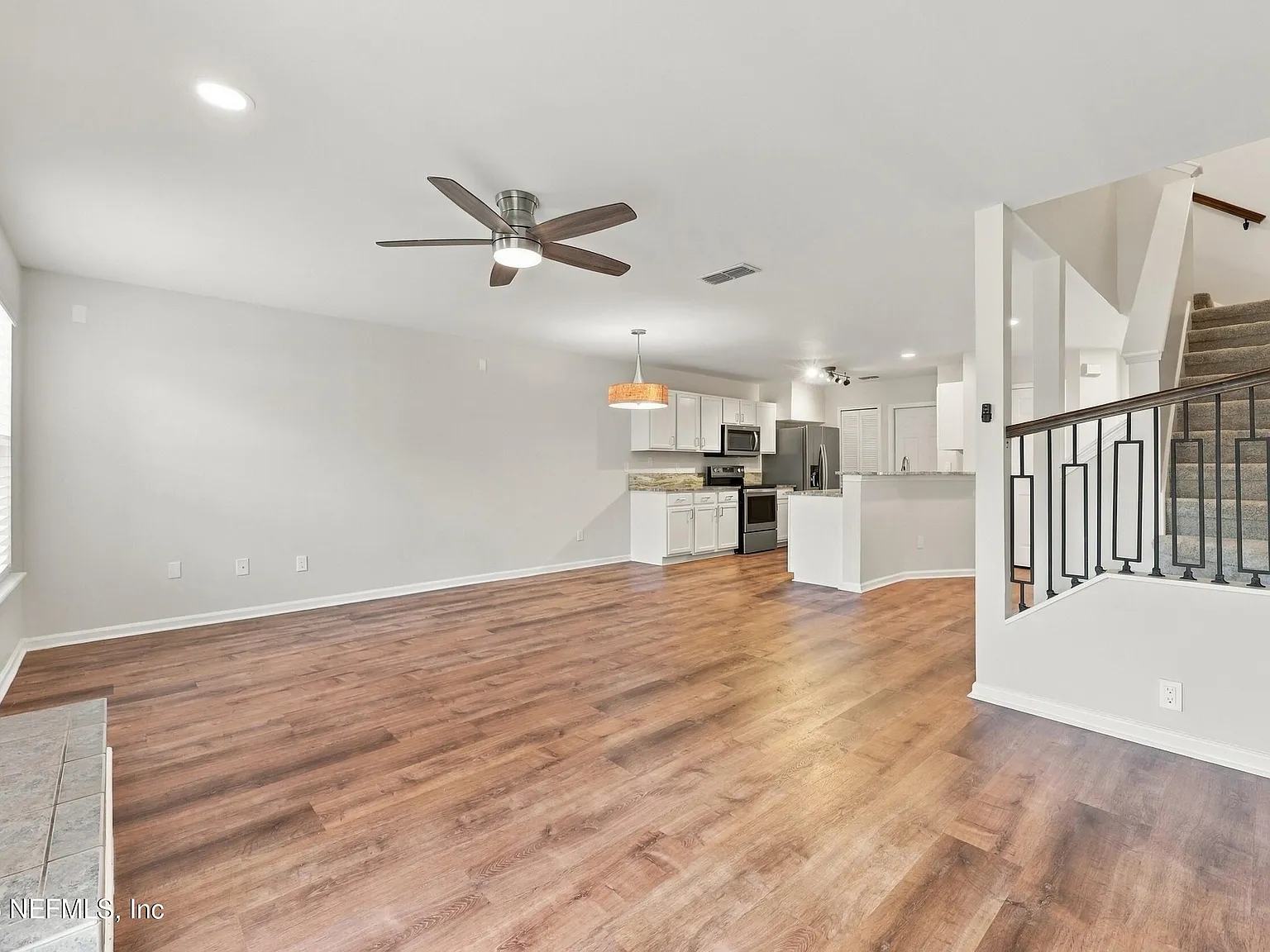 3 bed, 2.5 bath, 1440 sqft, $2,000 — Photo 1