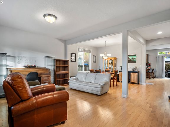 3rd image of 10213 NE 46th Ave