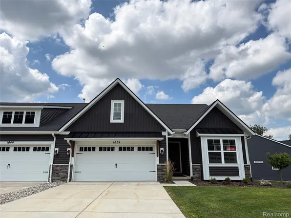 1034 Camellia Cir #46, Howell, MI 48843