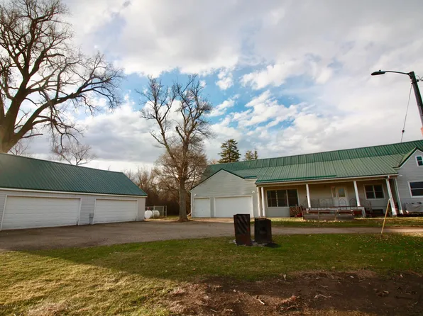 201 Dakota St, Mantador, ND 58008