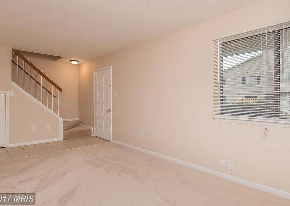 1st image of 9006 Sandalwood Dr
