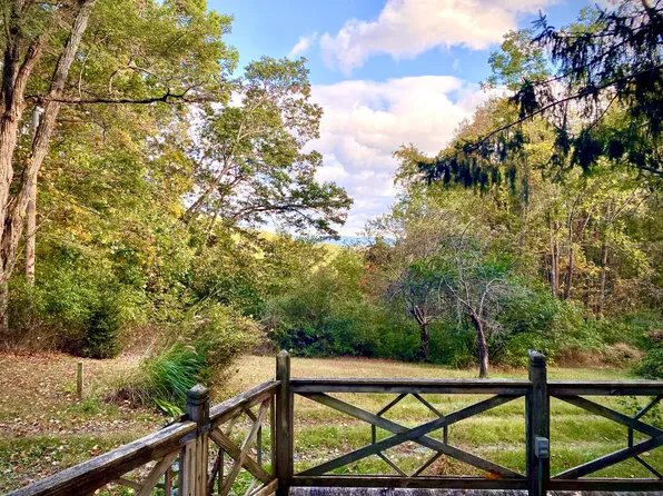 338 Buckeye Rd, Renick, WV 24966