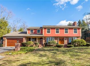 2353 Engelwood Dr, Pittsburgh, PA