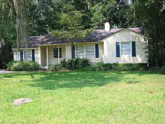 1st image of 2512 Churchill Dr