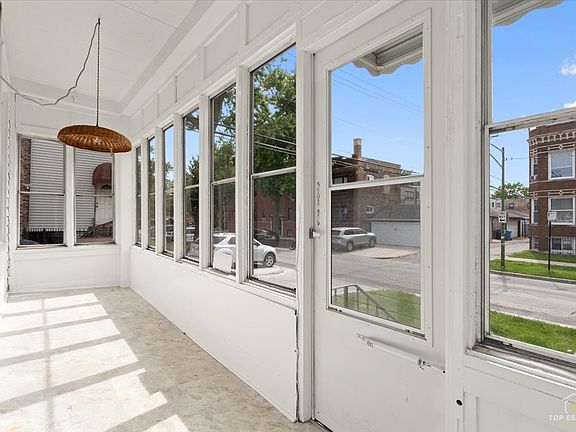 4th image of 2617 N Springfield Ave