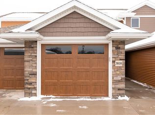 3810 Sunnyside Dr W, La Crosse, WI 54601