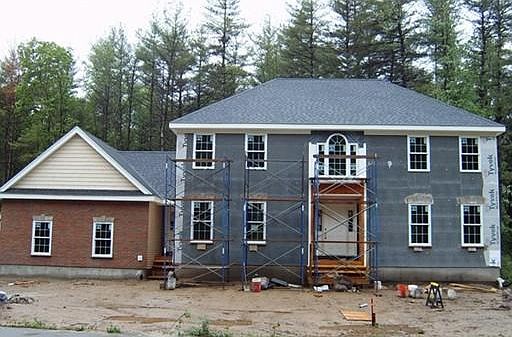 1st image of 7 Belair Dr