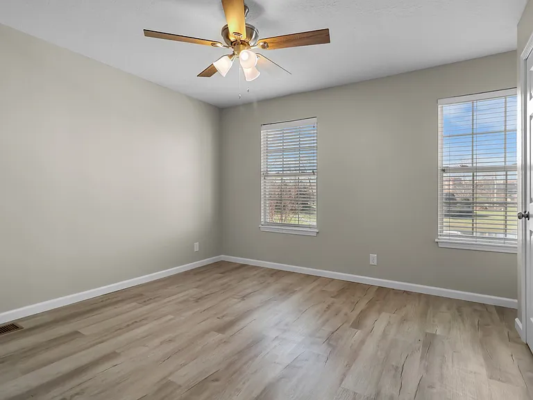 106 Alexander Blvd — Photo 22