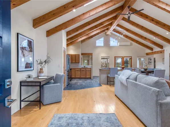 2328 Calle Camarico, Santa Fe, NM 87505