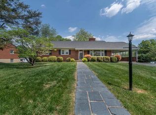 31 Grandview Dr, Waynesboro, VA 22980