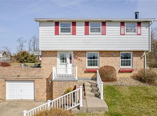 993 Hazel Dr, North Huntingdon, PA 15642