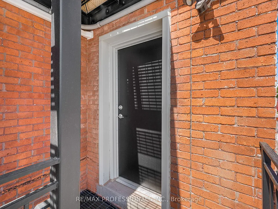 388 Wilson St #3