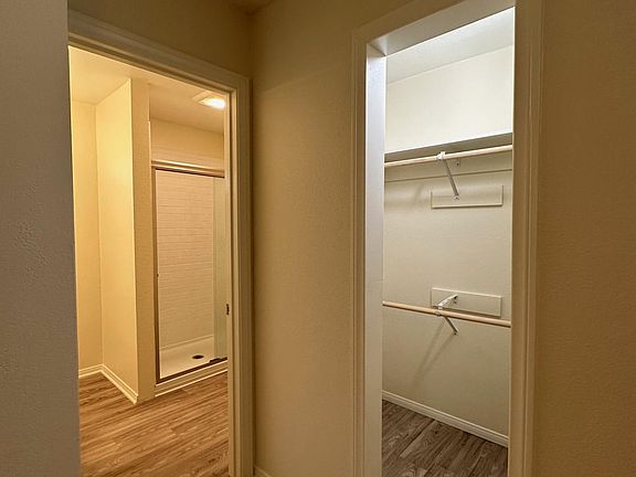 5th image of 2307 Lupin St