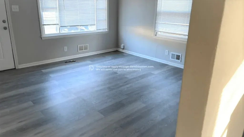 4 bed, 2.0 bath, 1174 sqft, $1,821 — Photo 3