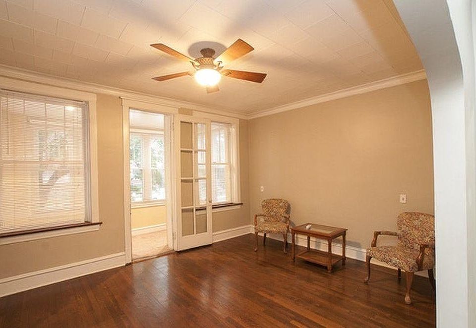 1st image of 3623 N Whipple St #1