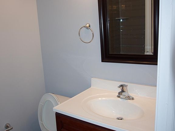 4th image of 13 N 6th St Floor 1