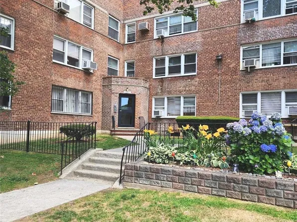 138-37 Jewel Avenue #3B, Kew Garden Hills, NY 11367