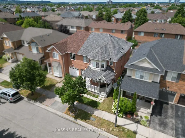718 Irving Ter, Milton, ON L9T 6H3