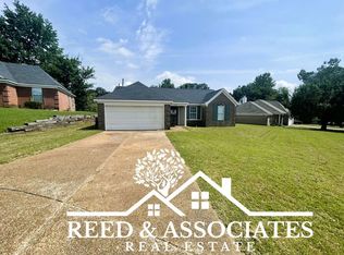 4306 Bishop Hills Dr, Memphis, TN 38128
