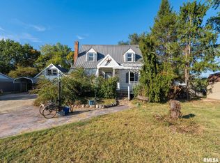 209 Ehrett St, Creve Coeur, IL 61610