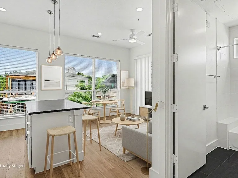2217 N Fitzhugh Ave #207 — Photo 25