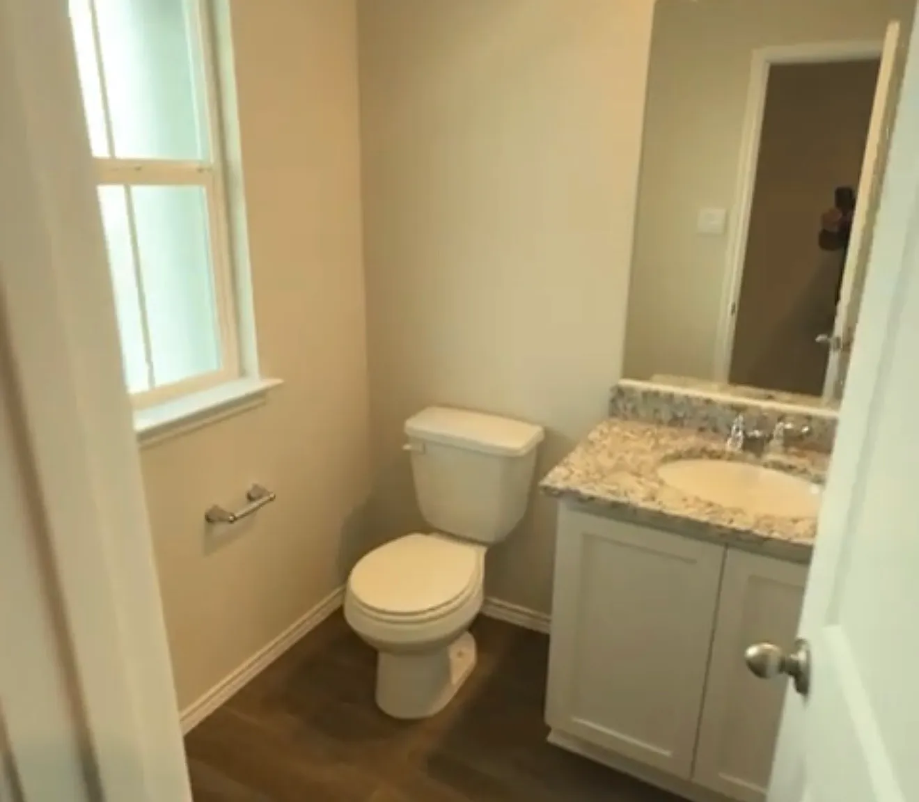 4 bed, 2.5 bath, 1839 sqft, $1,900 — Photo 4