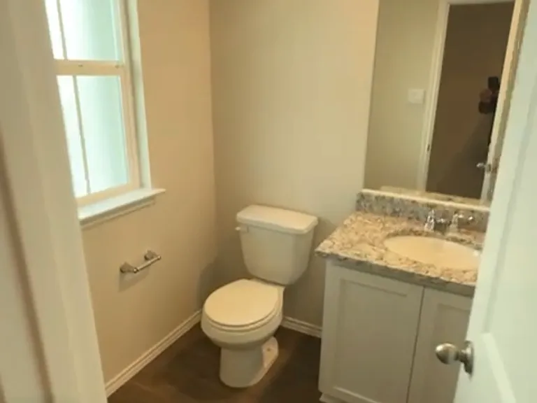 Downstairs 1/2 bath