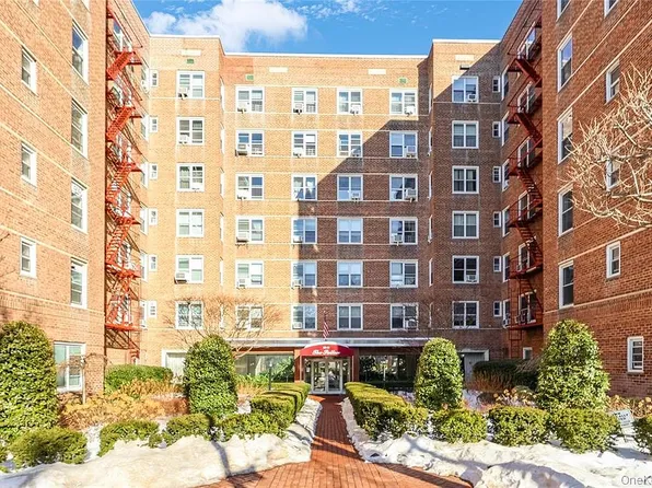 6411 99th St APT 318, Flushing, NY 11374