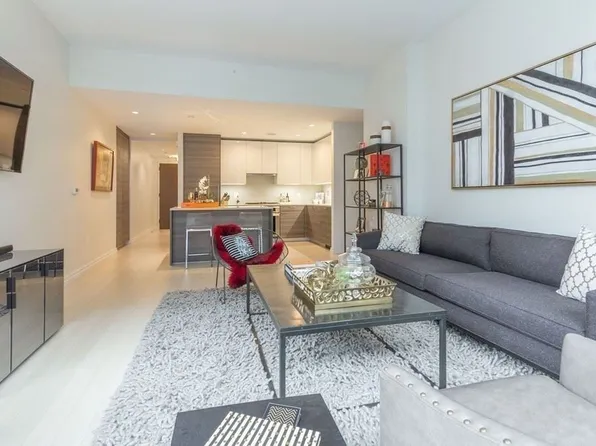 1 Franklin St Unit 1001, Boston, MA 02110