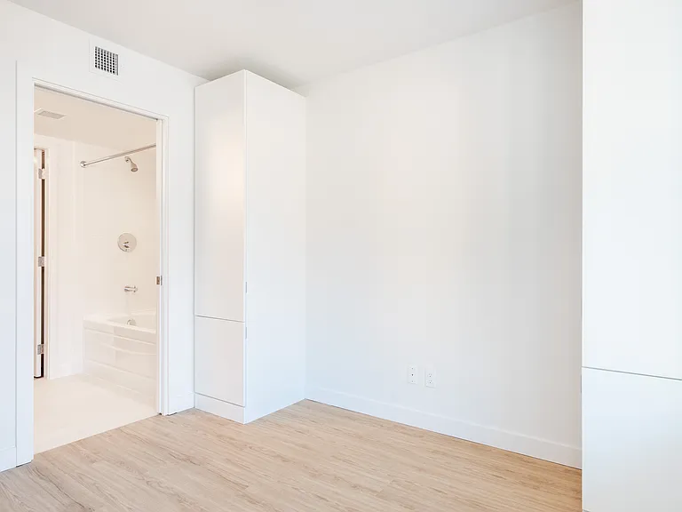 1108 Pendrell St — Photo 53