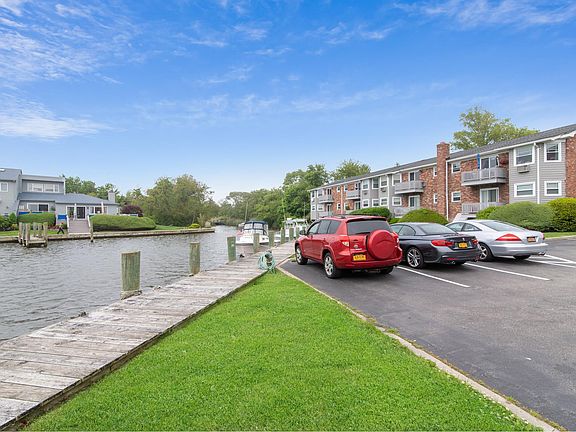 2nd image of 109 Fairharbor Dr