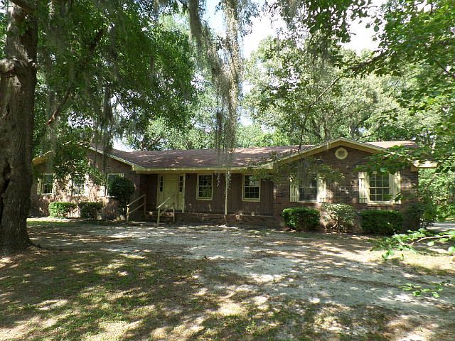 1st image of 2214 Tall Pine Dr