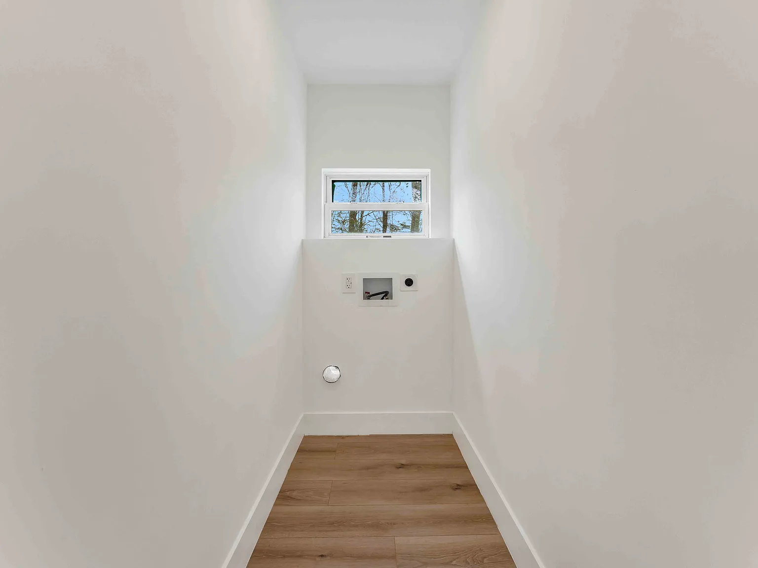 5 bed, 2016 sqft, $2,750 — Photo 4