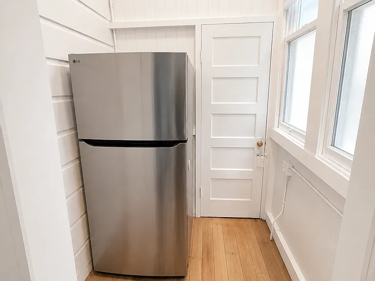686 Lombard St #686 — Photo 9
