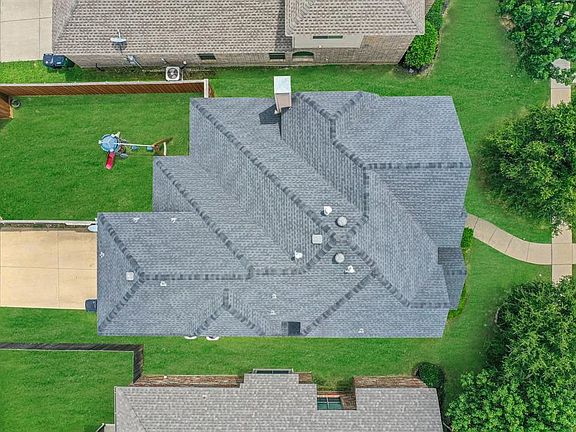 2nd image of 2825 Branch Oaks Dr