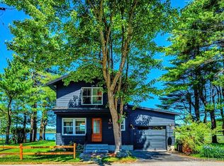 27 Clay Pits Rd, Scarborough, ME 04074