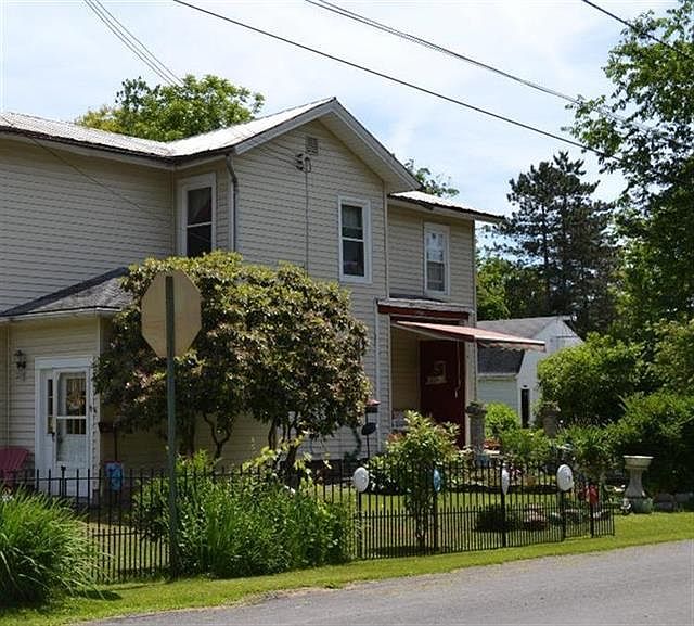 1st image of 18 Follett St