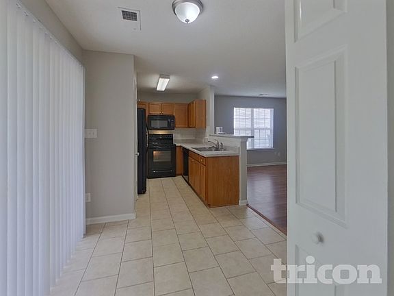 4th image of 6417 Sunman Rd