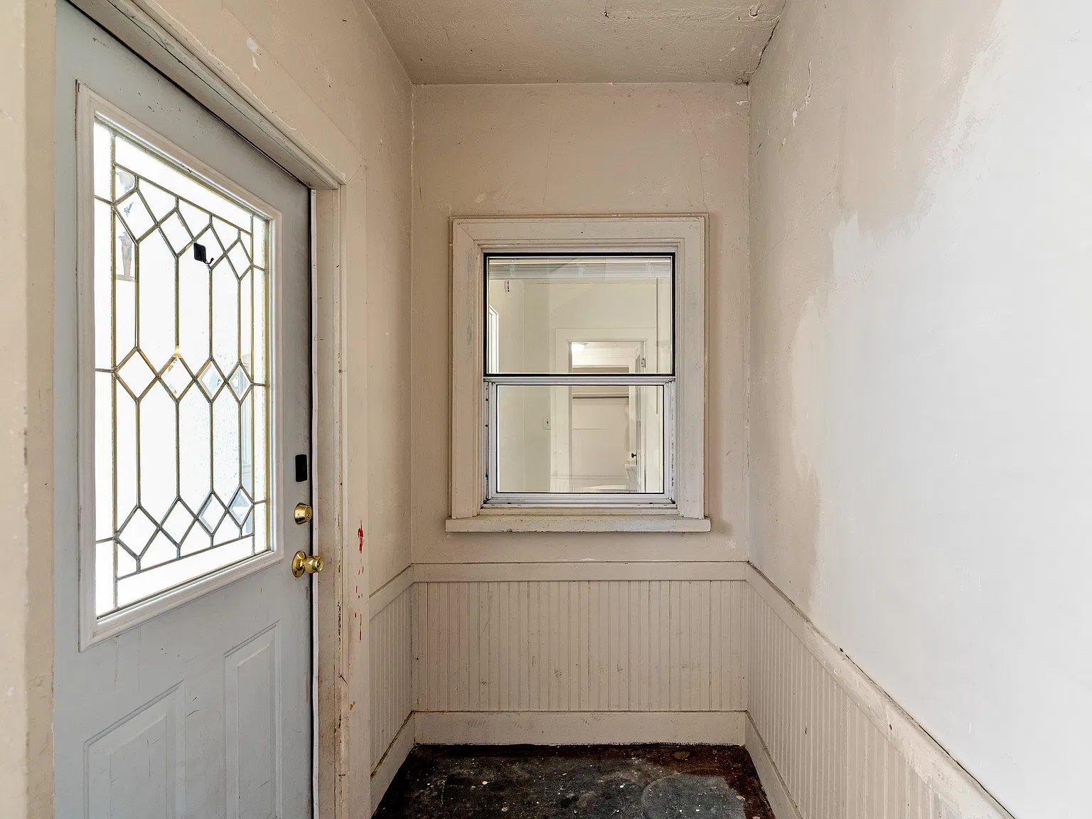 1 bed, 700 sqft, $1,050 — Photo 2