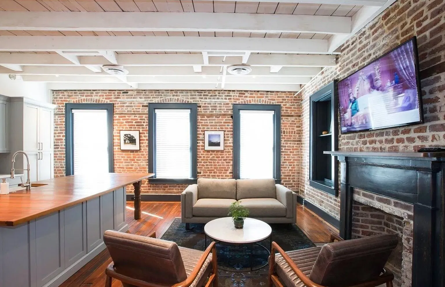 2 bed, 2.5 bath, 1986 sqft, $4,800 — Photo 3