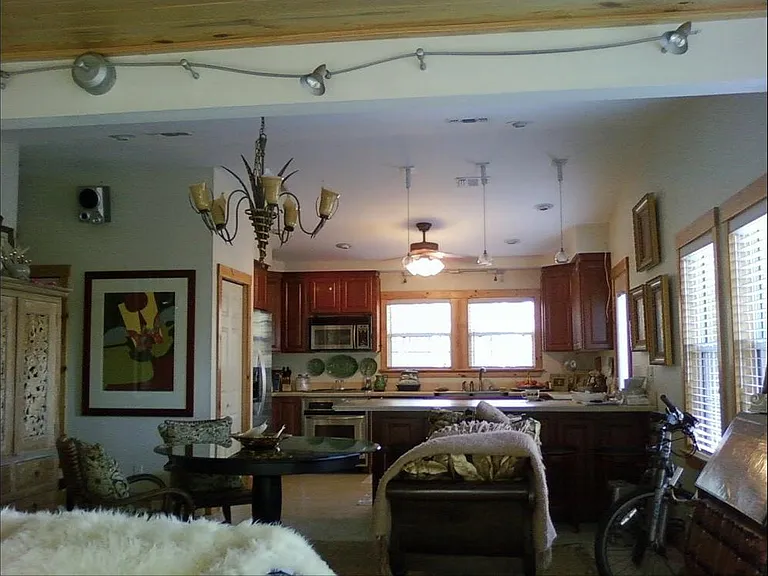 2207 Americus Ave — Photo 18